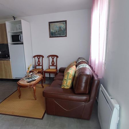 Le Calme Apartment บัวร์ ภายนอก รูปภาพ